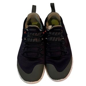 NIKE running shoes youth size 6.5 green and black